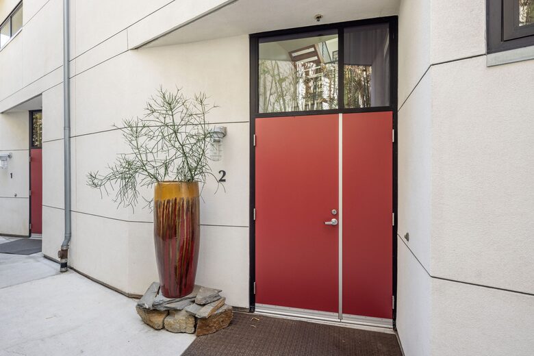 Luxurious 4-Story Beach Loft w/ Rooftop Perch - Los Angeles, California