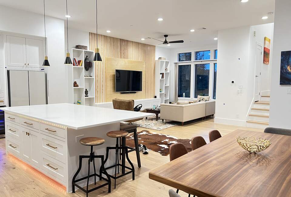 Luxe Home w/ Rooftop Terrace and Elevator - Houston, Texas