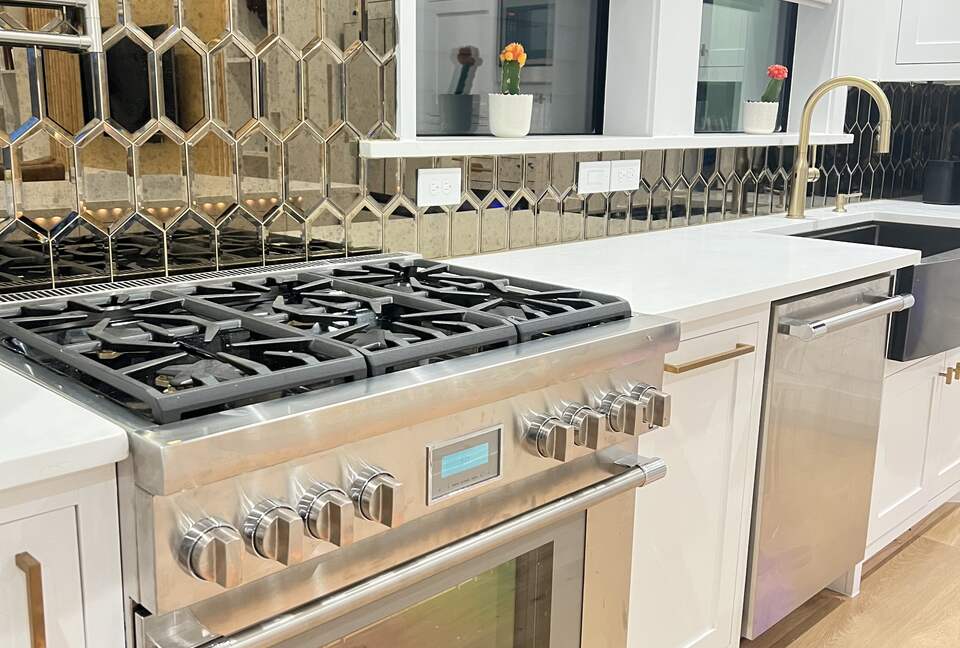 Luxe Home w/ Rooftop Terrace and Elevator - Houston, Texas