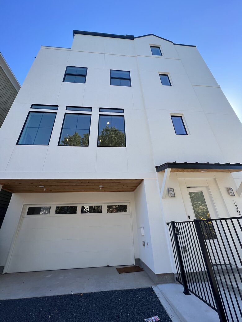 Luxe Home w/ Rooftop Terrace and Elevator - Houston, Texas