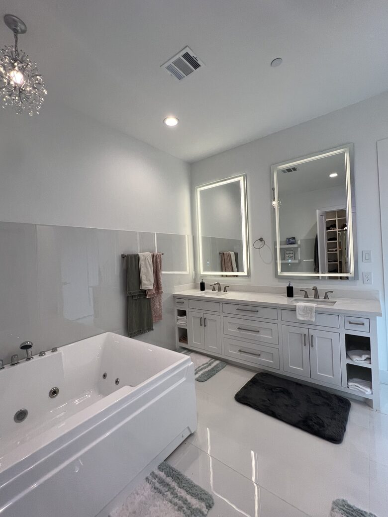 Luxe Home w/ Rooftop Terrace and Elevator - Houston, Texas