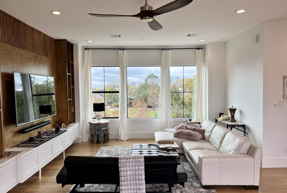 Luxe Home w/ Rooftop Terrace and Elevator - Houston, Texas