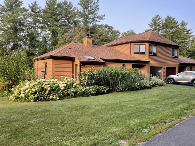 Contemporary Berkshires Retreat - Stockbridge, Massachusetts