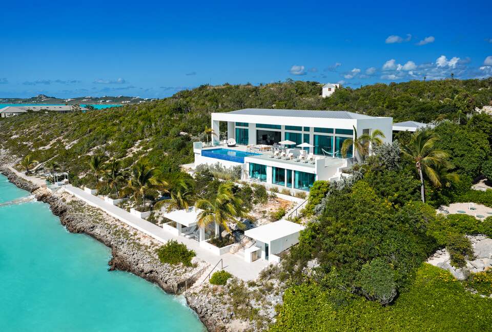 Villa Blue Vista Oceanfront Villa - Providenciales, Turks and Caicos Islands