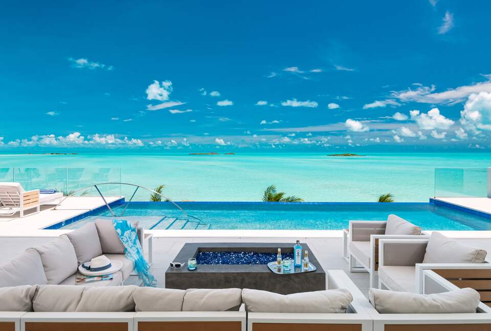 Villa Blue Vista Oceanfront Villa - Providenciales, Turks and Caicos Islands