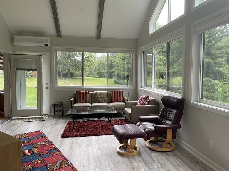 Contemporary Berkshires Retreat - Stockbridge, Massachusetts