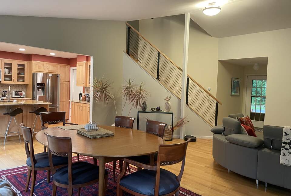 Contemporary Berkshires Retreat - Stockbridge, Massachusetts