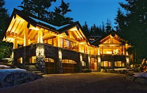 Ski-in ski-out Whistler Chalet (R) - Whistler, Canada