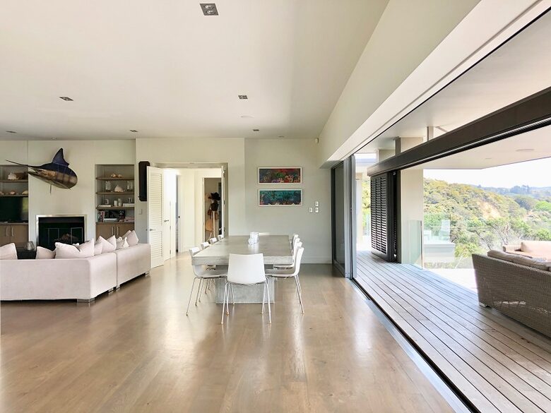 Oke Beach House - Hikurangi, New Zealand