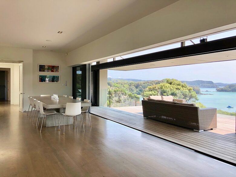 Oke Beach House - Hikurangi, New Zealand