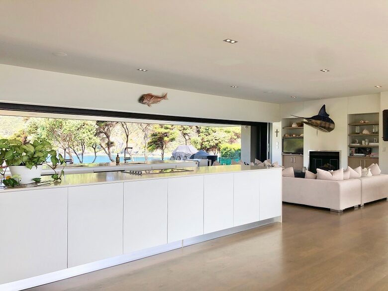 Oke Beach House - Hikurangi, New Zealand