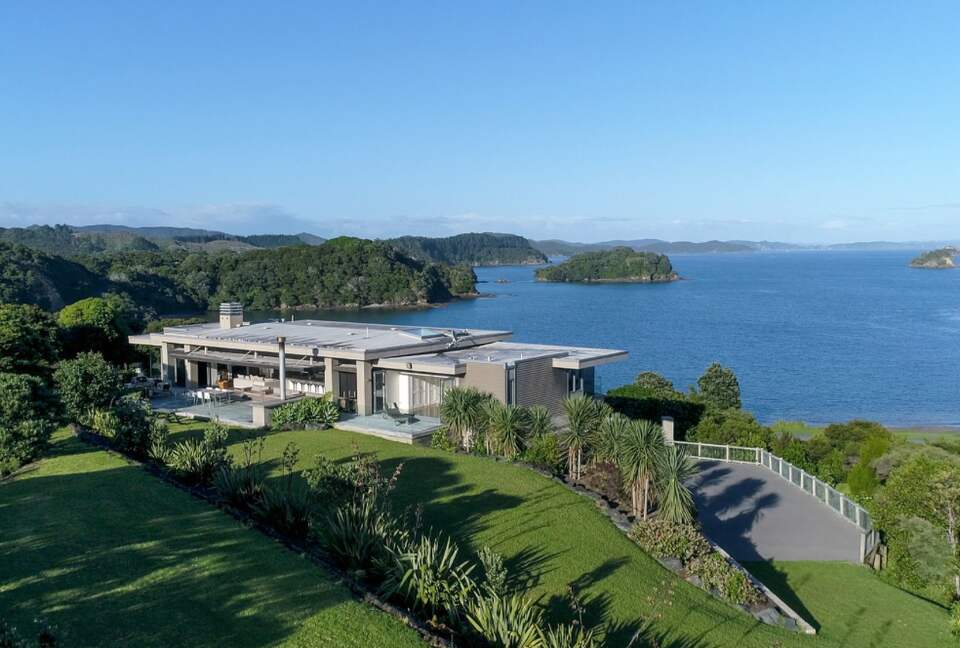 Oke Beach House - Hikurangi, New Zealand