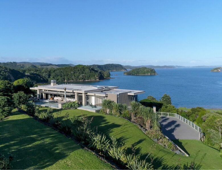 Oke Beach House - Hikurangi, New Zealand