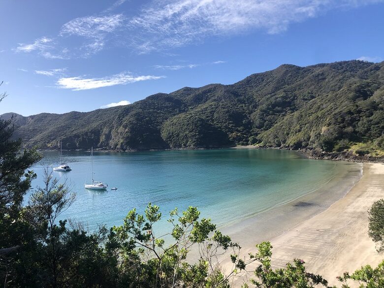 Oke Beach House - Hikurangi, New Zealand