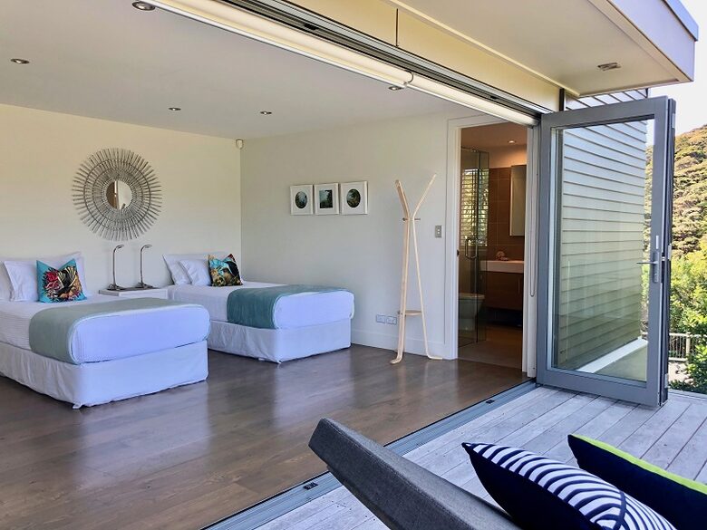 Oke Beach House - Hikurangi, New Zealand