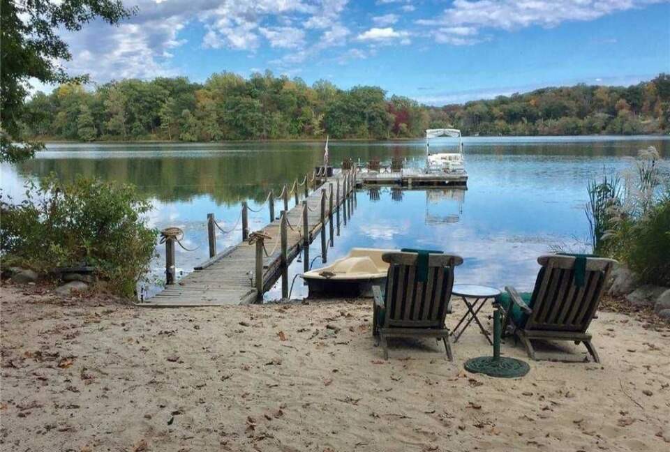 Gorgeous Lakefront Home w/ Private Beach & Dock - Monroe, New York