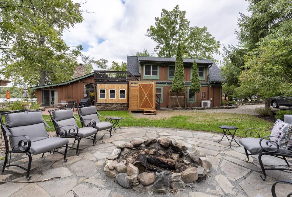 Gorgeous Lakefront Home w/ Private Beach & Dock - Monroe, New York