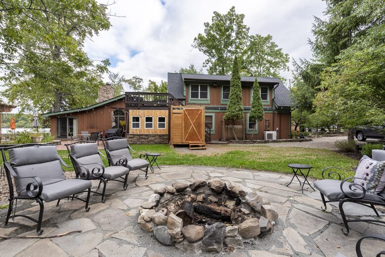 Gorgeous Lakefront Home w/ Private Beach & Dock - Monroe, New York