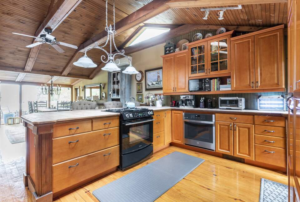 Gorgeous Lakefront Home w/ Private Beach & Dock - Monroe, New York