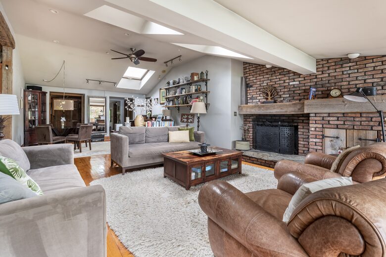 Gorgeous Lakefront Home w/ Private Beach & Dock - Monroe, New York