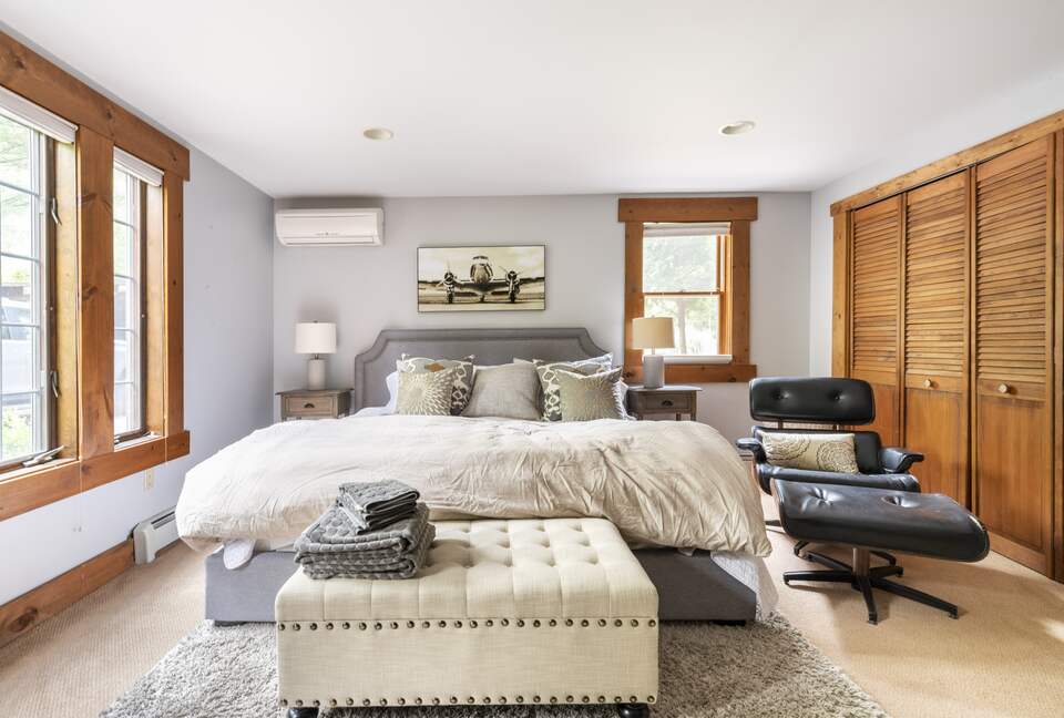 Gorgeous Lakefront Home w/ Private Beach & Dock - Monroe, New York