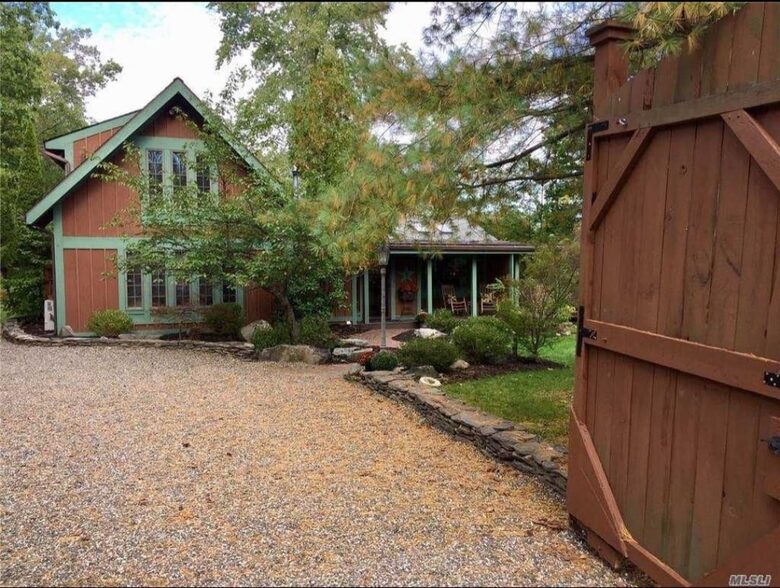 Gorgeous Lakefront Home w/ Private Beach & Dock - Monroe, New York