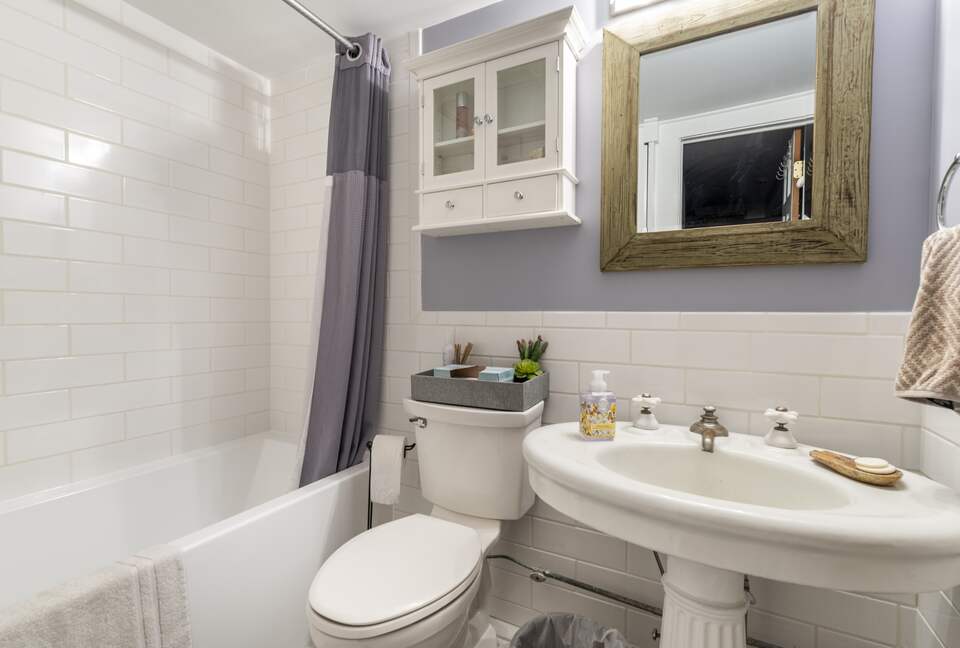 Gorgeous Lakefront Home w/ Private Beach & Dock - Monroe, New York