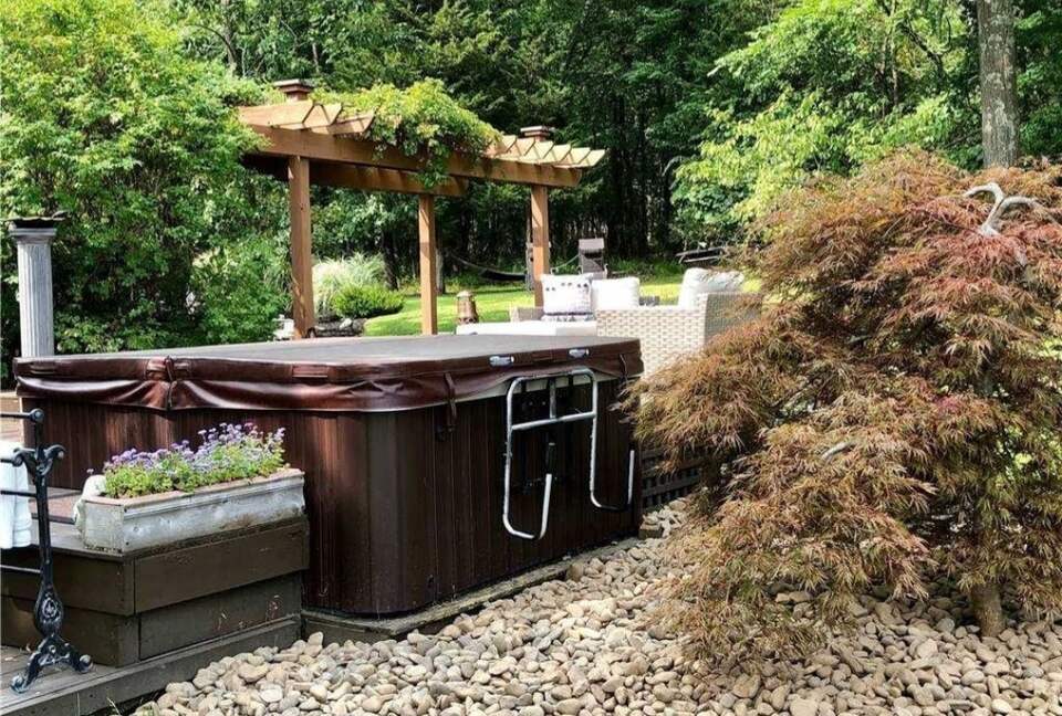 Gorgeous Lakefront Home w/ Private Beach & Dock - Monroe, New York