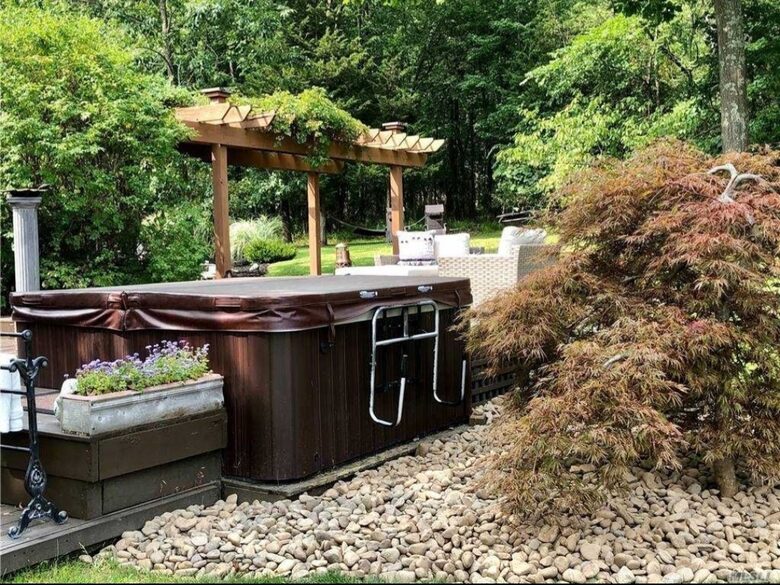 Gorgeous Lakefront Home w/ Private Beach & Dock - Monroe, New York