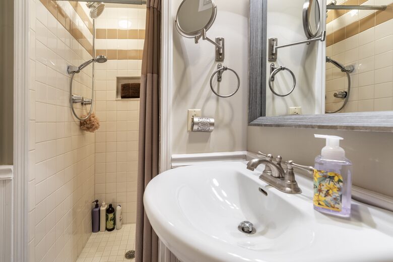 Gorgeous Lakefront Home w/ Private Beach & Dock - Monroe, New York