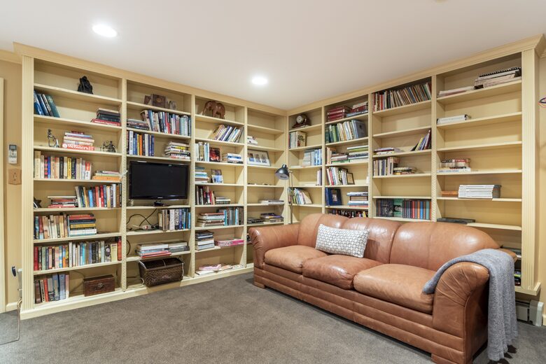 Gorgeous Lakefront Home w/ Private Beach & Dock - Monroe, New York