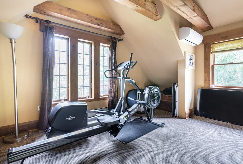 Gorgeous Lakefront Home w/ Private Beach & Dock - Monroe, New York