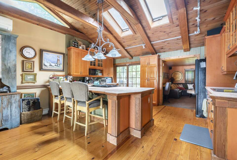 Gorgeous Lakefront Home w/ Private Beach & Dock - Monroe, New York