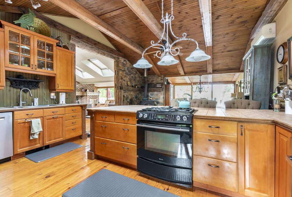 Gorgeous Lakefront Home w/ Private Beach & Dock - Monroe, New York