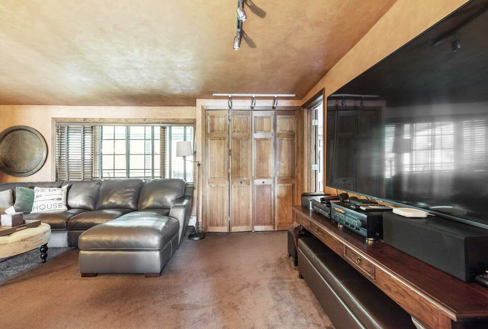 Gorgeous Lakefront Home w/ Private Beach & Dock - Monroe, New York