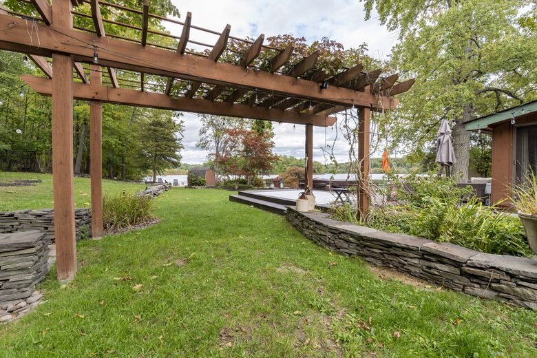 Gorgeous Lakefront Home w/ Private Beach & Dock - Monroe, New York