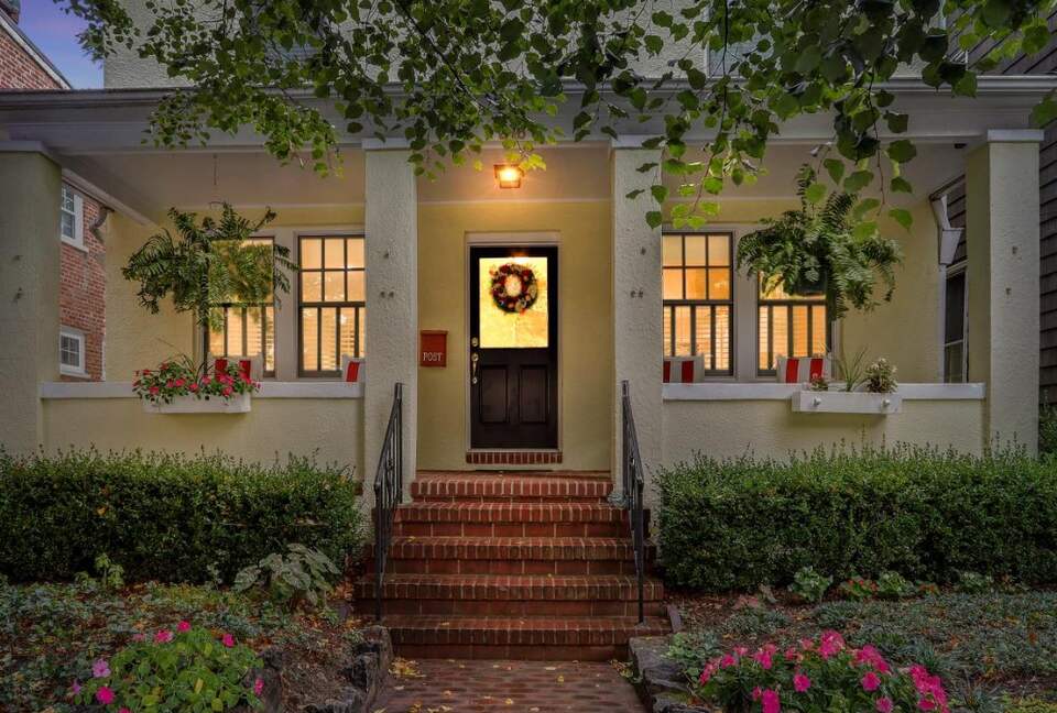 Charming Annapolis Retreat | Walk to the Naval Academy and Annapolis City Dock - Annapolis, Maryland