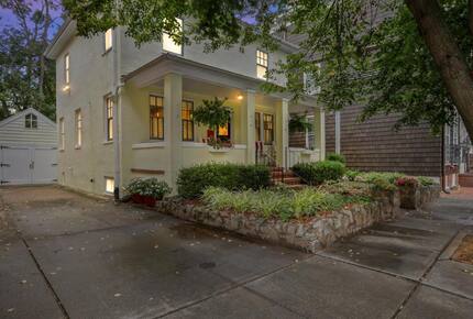 Charming Annapolis Retreat | Walk to the Naval Academy and Annapolis City Dock - Annapolis, Maryland