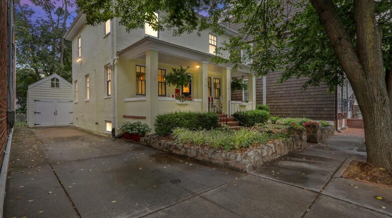 Charming Annapolis Retreat | Walk to the Naval Academy and Annapolis City Dock - Annapolis, Maryland