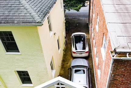 Charming Annapolis Retreat | Walk to the Naval Academy and Annapolis City Dock - Annapolis, Maryland