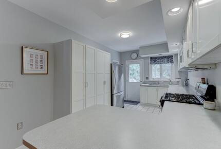 Charming Annapolis Retreat | Walk to the Naval Academy and Annapolis City Dock - Annapolis, Maryland