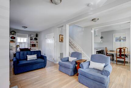 Charming Annapolis Retreat | Walk to the Naval Academy and Annapolis City Dock - Annapolis, Maryland