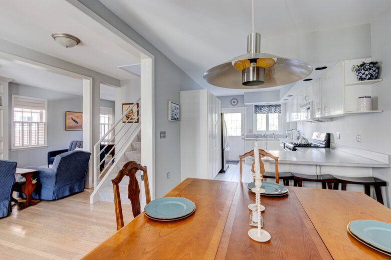 Charming Annapolis Retreat | Walk to the Naval Academy and Annapolis City Dock - Annapolis, Maryland