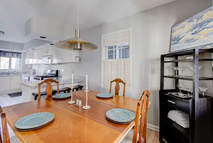 Charming Annapolis Retreat | Walk to the Naval Academy and Annapolis City Dock - Annapolis, Maryland