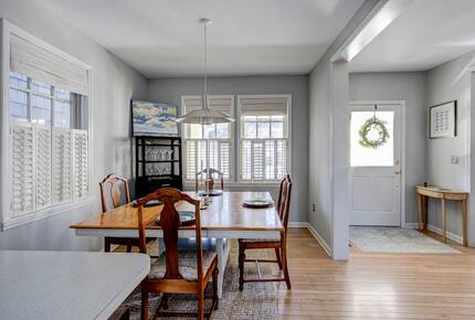 Charming Annapolis Retreat | Walk to the Naval Academy and Annapolis City Dock - Annapolis, Maryland