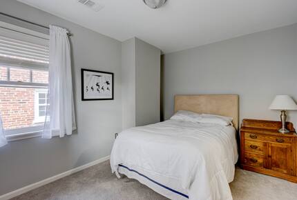 Charming Annapolis Retreat | Walk to the Naval Academy and Annapolis City Dock - Annapolis, Maryland