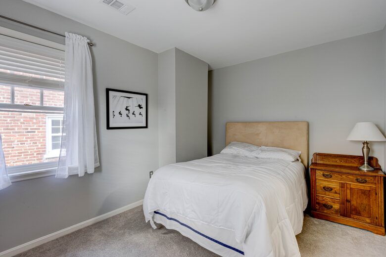 Charming Annapolis Retreat | Walk to the Naval Academy and Annapolis City Dock - Annapolis, Maryland