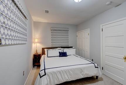 Charming Annapolis Retreat | Walk to the Naval Academy and Annapolis City Dock - Annapolis, Maryland