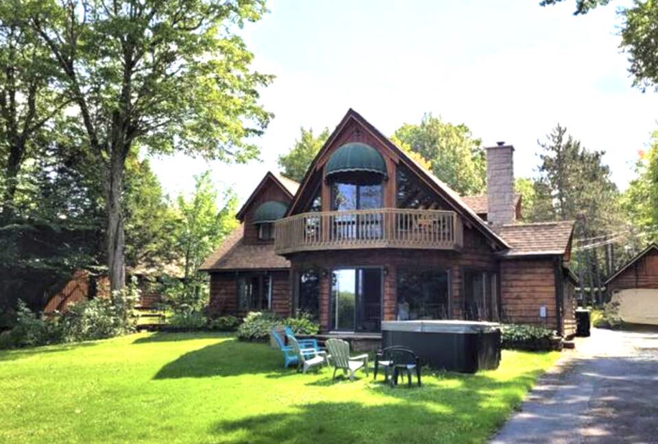 Tranquil Lakefront Cabin - Stratford, Canada