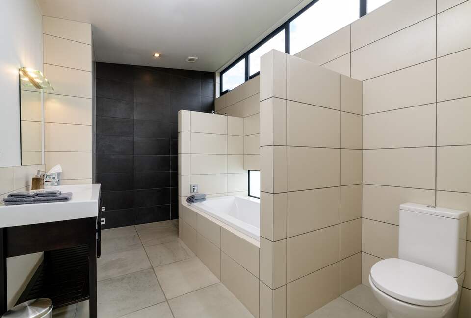 Dunalistair House at The Kinloch Club Golf Course, New Zealand - Kinloch, New Zealand